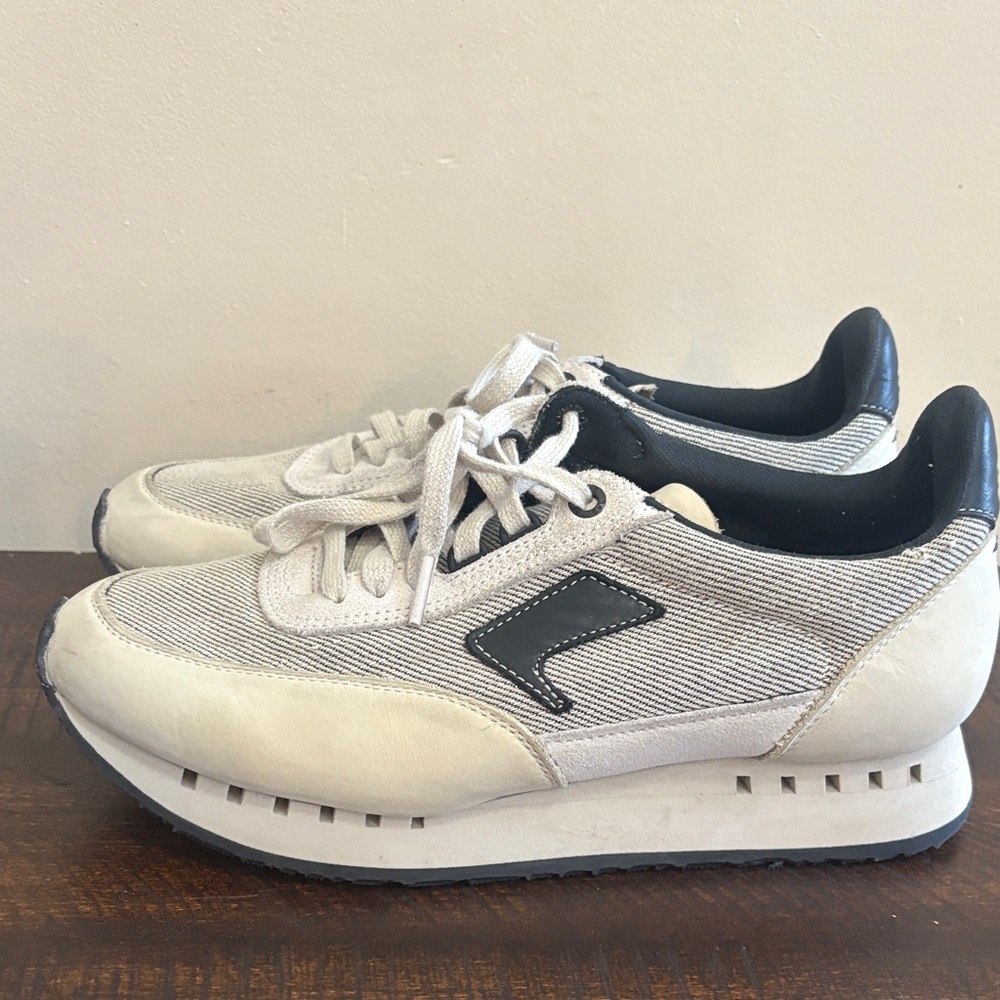 SAS Cream and Black womens 7eventy-6ix sneakers size 8.5M
